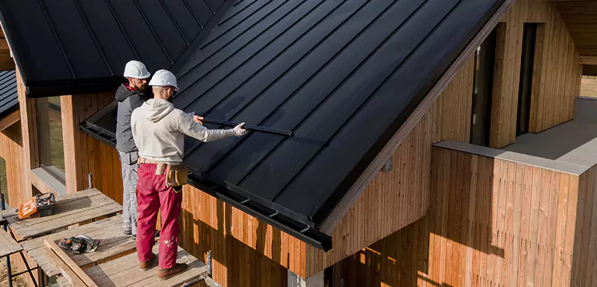 Metal Barn Roof Repair in Glen Ellyn