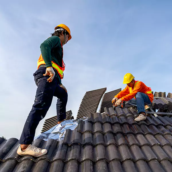 Why Glen Ellyn, IL Property Owners Trust Arco Local for Emergency Roof Repair?
